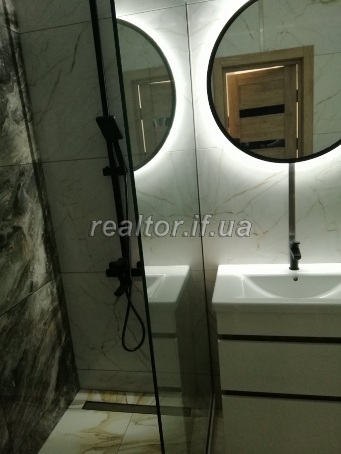Prodazh_kvartyry_z_remontom_v_mistechku_zakrytoho_typu_poruch_z_miskym_parkom_22767_13_1701267050.jpeg