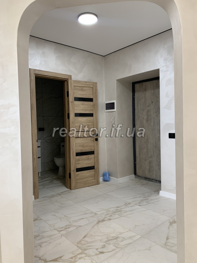 Prodazh_kvartyry_z_remontom_v_mistechku_zakrytoho_typu_poruch_z_miskym_parkom_22767_18_1701267051.jpeg