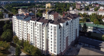 Двохрівнева квартира з великими панорамними вікнами не подалік центру