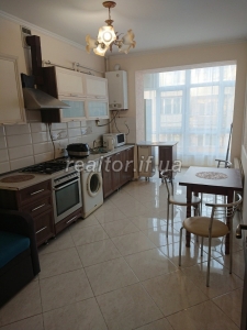 Apartment in a newly occupied building, Shkilna Street