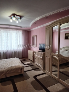 Nice apartment for rent in the city center on Pivdenniy Bulvar street