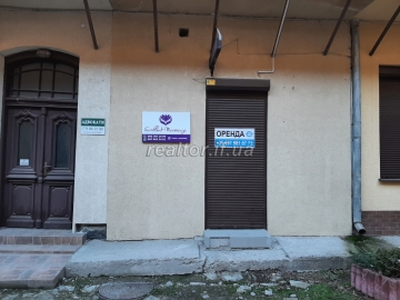 Vermietung eines separaten kleinen Zimmers in der Sichovyh Streltsiv Straße