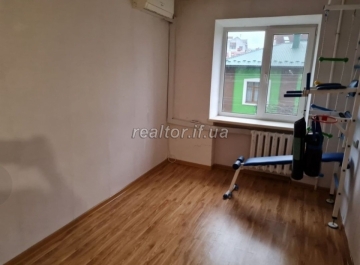 2 bedroom apartment for sale near the park on the street Republican