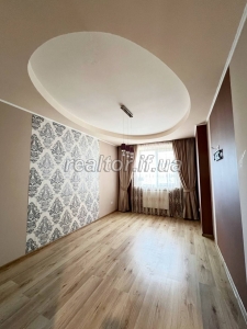 A 2-room apartment for sale in the area of ​​the city lake on Mazepa Street