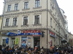 Verkauft wird ein Bürogebäude im Zentrum in der Nähe des Rathauses