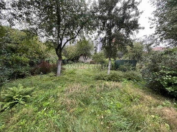 Sale of a country plot with a house in a cooperative on Ivasyuk-Hotkevicha Street