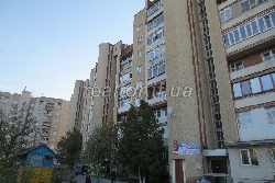 Затишна однокімнатна квартира в спальному районі з покращеним плануванням