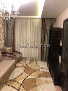 A modern apartment in the city center with high-quality European renovation and a complete set of furniture and household appliances