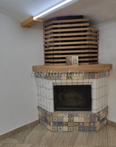 Basement with beautiful renovation on Mazepa Street for rent