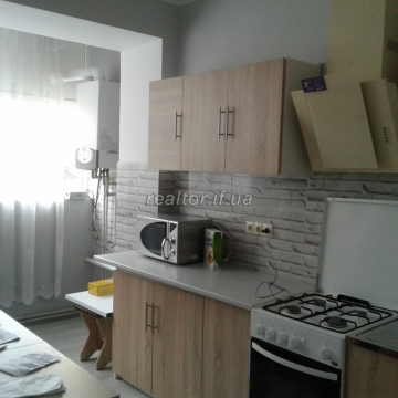 I rent an apartment with renovation in a new building on the street Halytska