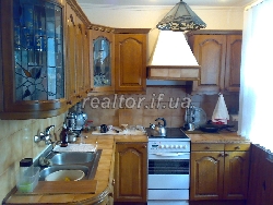 For rent 3 bedroom apartment in Lviv