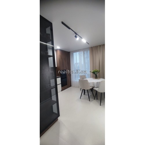 New modern apartment in the Family Plaza residential complex  Ivano-Frankivsk region  Ivano-Frankivsk  district Center 