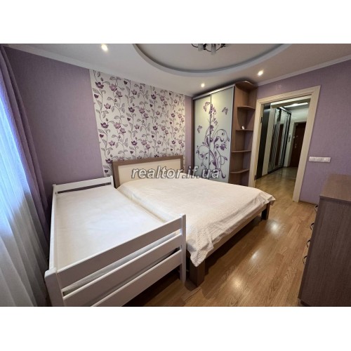 Затишна квартира з меблями, технікою та чудовою інфраструктурою  Івано-Франківська  Івано-Франківськ  р-н Івасюка-Надрічна 