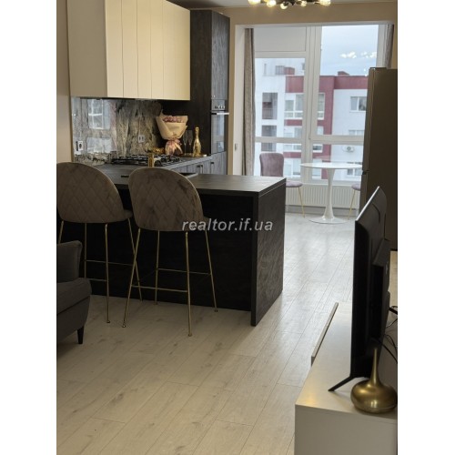 Продаж видової двокімнатної квартири з ремонтом в ЖК Княгинин  Івано-Франківська  Івано-Франківськ  р-н Центр 