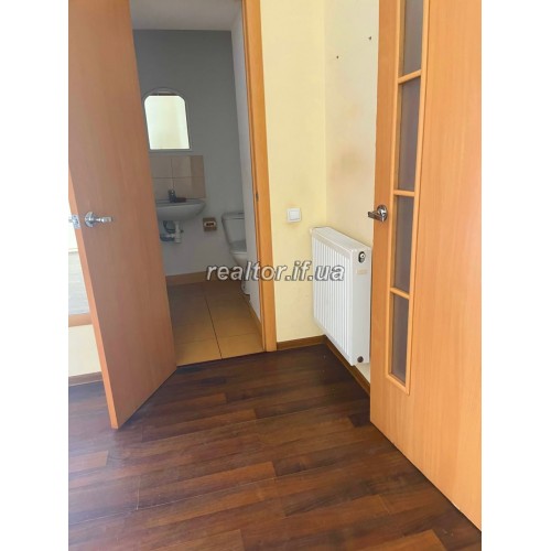 Комерційне приміщення 753 м² + земельна ділянка 17 соток, м. Тисмениця  Івано-Франківська  Тисменицький р-н  м. Тисмениця 