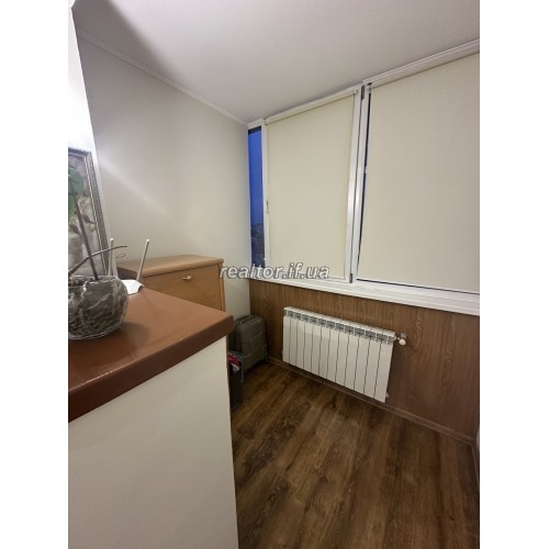 Продаж двокімнатної квартири з ремонтом по вулиці Вовчинецька  Івано-Франківська  Івано-Франківськ  р-н Івасюка-Надрічна 