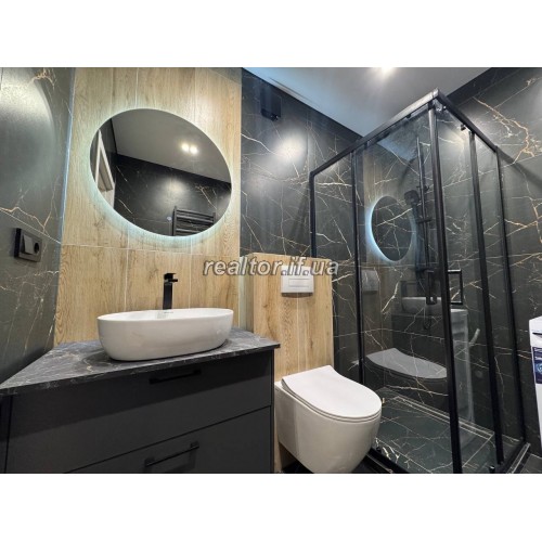 Видова квартира в центрі міста з ремонтом по вулиці Національної Гвардії  Івано-Франківська  Івано-Франківськ  р-н Центр 