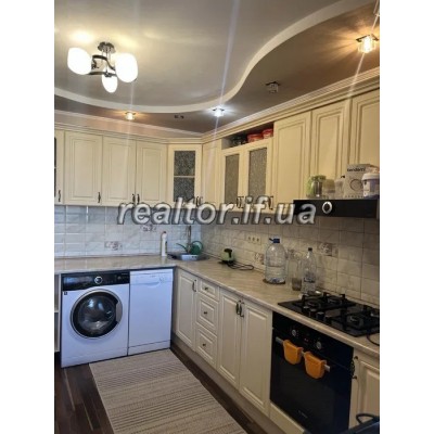 Продаж 3 кімнатної квартири
