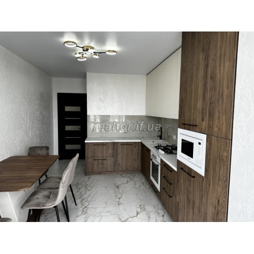 Eine Zweizimmerwohnung im Stadtzentrum mit moderner Renovierung und herrlichem Blick in die Innenstadt  Iwano-Frankiwsk Region  Iwano-Frankiwsk  Bezirk Innenstadt 