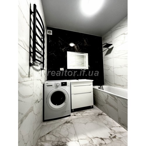 Eine Zweizimmerwohnung im Stadtzentrum mit moderner Renovierung und herrlichem Blick in die Innenstadt  Iwano-Frankiwsk Region  Iwano-Frankiwsk  Bezirk Innenstadt 