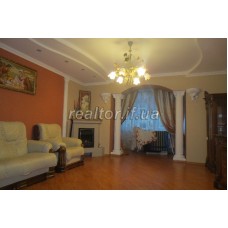 2-кімнатна квартира, р-н Центр, Оренда квартири з гаражем в центральній частині міста по вулиці Коновальця  Івано-Франківська  Івано-Франківськ  р-н Бам  Івано-Франківська  Івано-Франківськ  р-н Івасюка-Надрічна  Івано-Франківська  Івано-Франківськ  р-н Центр  Івано-Франківська  Івано-Франківськ  р-н Центр  Івано-Франківська  Івано-Франківськ  р-н Центр 