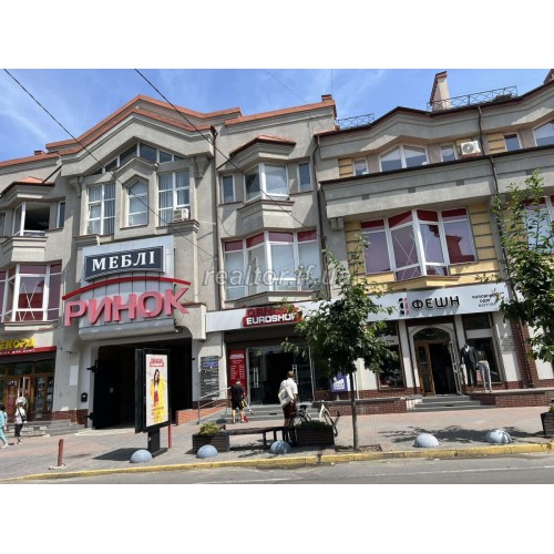 Аренда просторных офисных помещений  Ивано-Франковская  Ивано-Франковск  район Центр 