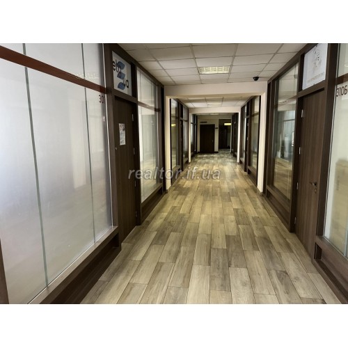 Аренда просторных офисных помещений  Ивано-Франковская  Ивано-Франковск  район Центр 