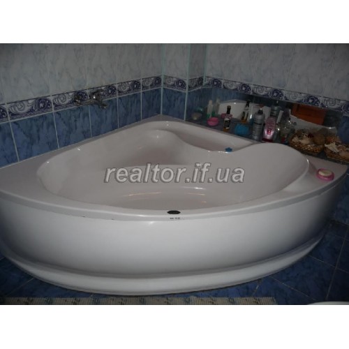 Rent two-bedroom apartment in the center of Ivano Frankivsk  Ivano-Frankivsk region  Ivano-Frankivsk  district Center 