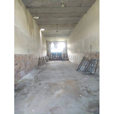 Iwano-Frankiwsk, Bezirk Khryplyn, Das bestehende Lagerhaus mit einer Rampe im Dorf Khryplyn steht zum Verkauf  Iwano-Frankiwsk Region  Iwano-Frankiwsk  Bezirk Khryplyn  Iwano-Frankiwsk Region  Iwano-Frankiwsk  Bezirk Khryplyn  Iwano-Frankiwsk Region  Iwano-Frankiwsk  Bezirk Khryplyn 