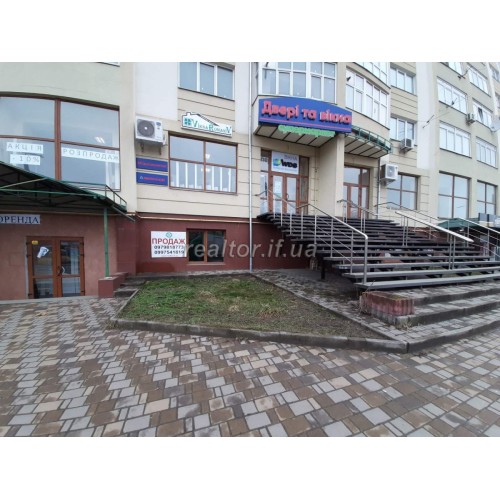 Продається комерційне приміщення площею 311 метрів по вулиці Галицька 203  Івано-Франківська  Івано-Франківськ  р-н Пасічна 