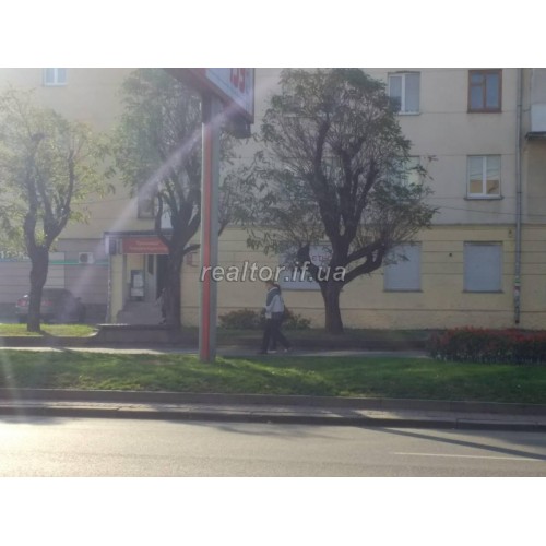 Продається приміщення по вулиці Незалежності  Івано-Франківська  Івано-Франківськ  р-н Центр 