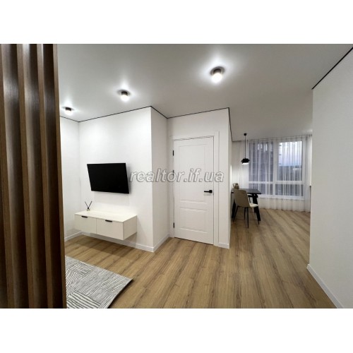 Продажа: 1 комнатная квартира с ремонтом и мебелью в новостройке  Ivano-Frankivsk region  Ivano-Frankivsk  district Center 