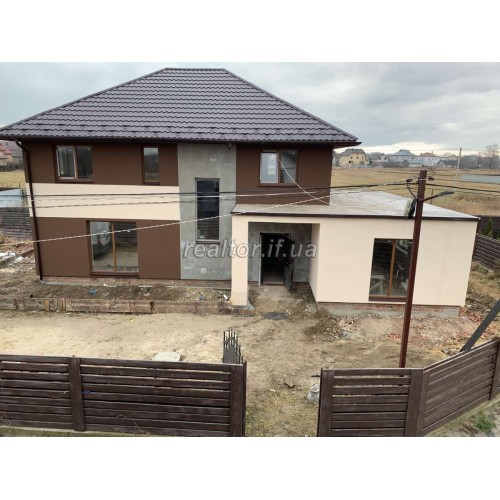 House for sale with city communications near the airport - Opryshivtsi  Ivano-Frankivsk region  Ivano-Frankivsk  district Airport 