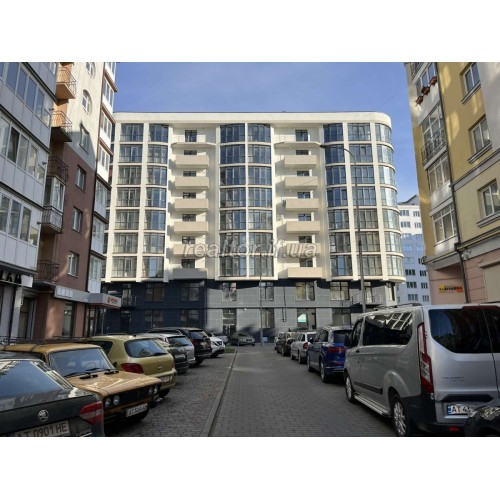 Продаж квартири в центрі Івано-Франківська в зданому будинку по вулиці Володимира Великого  Івано-Франківська  Івано-Франківськ  р-н Центр 