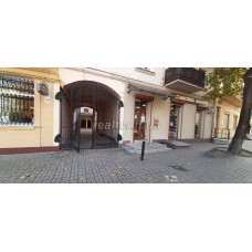 Продажа нежилого помещения возле Ратуши по улице Галицкая 15  Ивано-Франковская  Ивано-Франковск  район Центр 