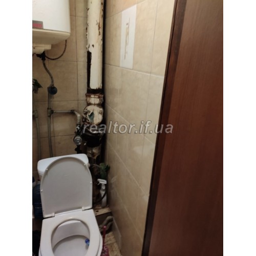 Ich miete eine 3-Zimmer-Superwohnung in der Hotkevicha-Straße  Iwano-Frankiwsk Region  Iwano-Frankiwsk  Bezirk Ivasiuka - Nadrichna 