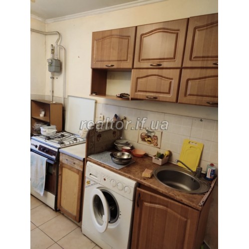 Ich miete eine 3-Zimmer-Superwohnung in der Hotkevicha-Straße  Iwano-Frankiwsk Region  Iwano-Frankiwsk  Bezirk Ivasiuka - Nadrichna 