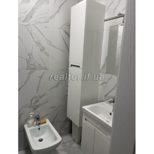 I rent an apartment in a new building on Parkova Aleya  Ivano-Frankivsk region  Ivano-Frankivsk  district Ivasyuka - Nadrichna 