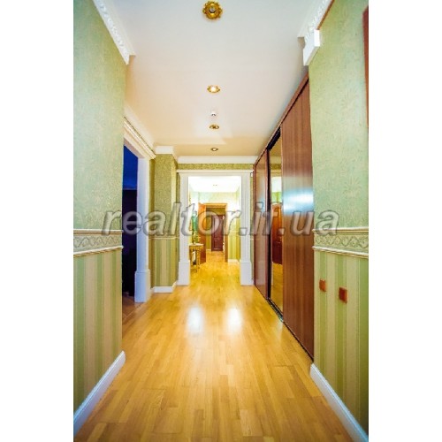 5-Zimmer-Wohnung in Kiew  Київська  Stadt Kiew  р-н Печерський 