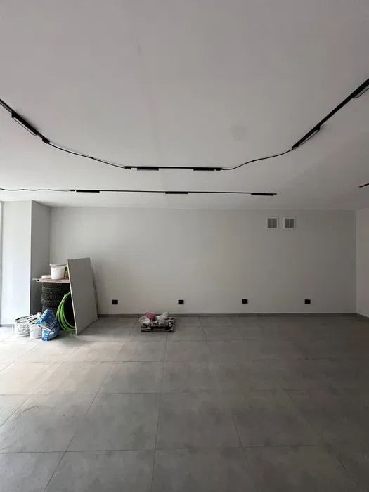 Здається нежитлове приміщення на вул. Національної Гвардії 14ц — 40 м²  Івано-Франківська  Івано-Франківськ  р-н Центр 