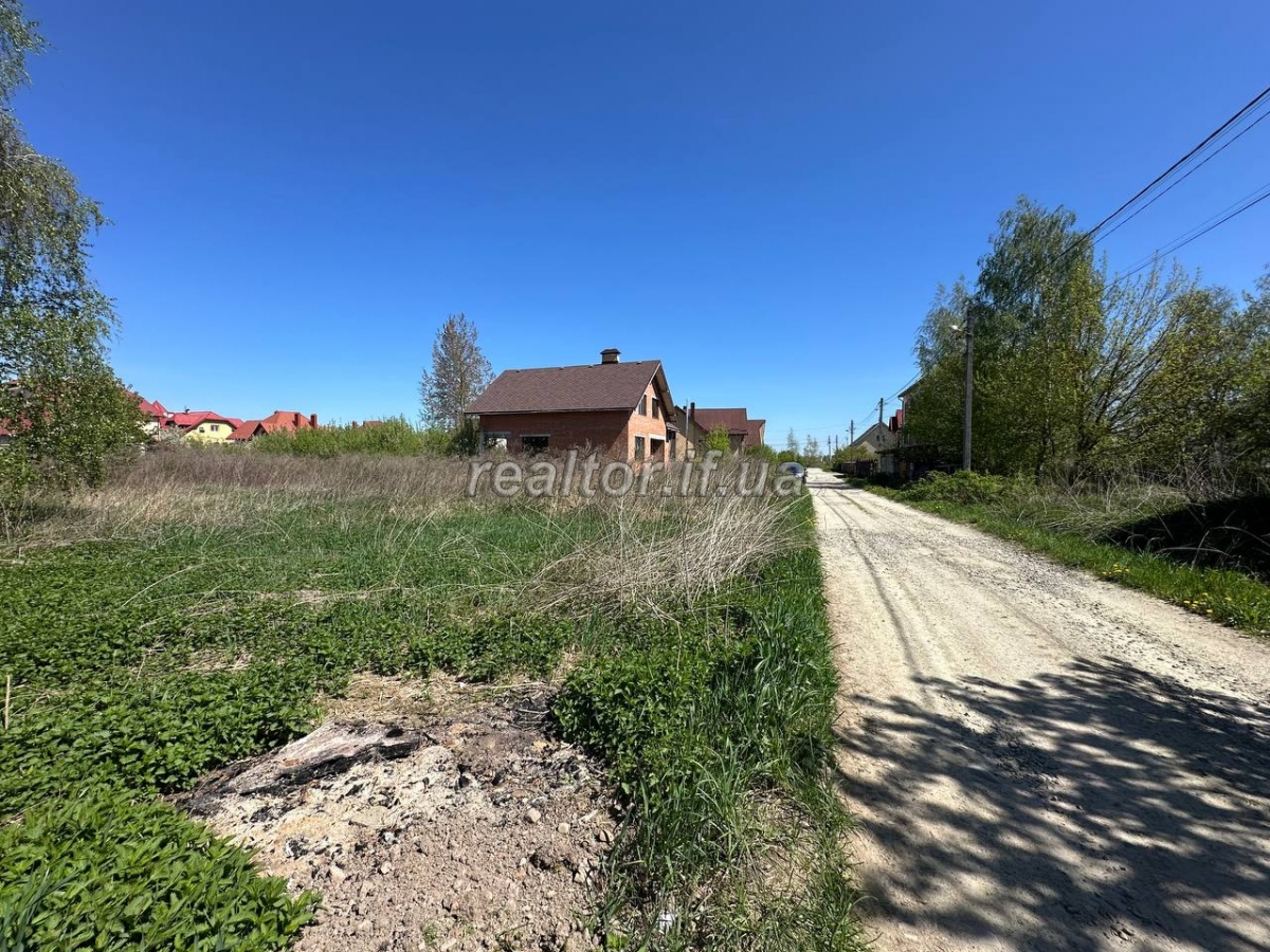 Dilyanka_pid_zhytlove_budivnytstvo_v_urochyshchi_Bereznyaky_v_seli_Drahomyrchany_23735_3_1745837152.jpeg