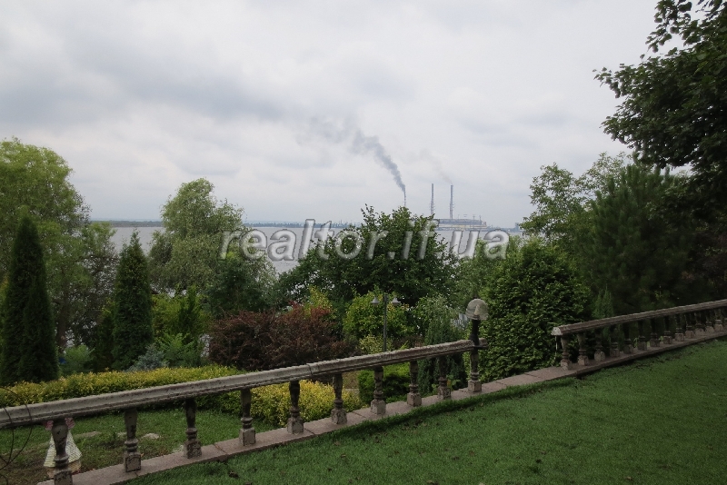 Idealna_dacha_dlya_vidpochynku_ta_rybalstva_z_usima_zruchnostyamy_na_livomu_berezi_burshtynskoho_vodoskhovyshcha_11372_15_1470638093.jpg