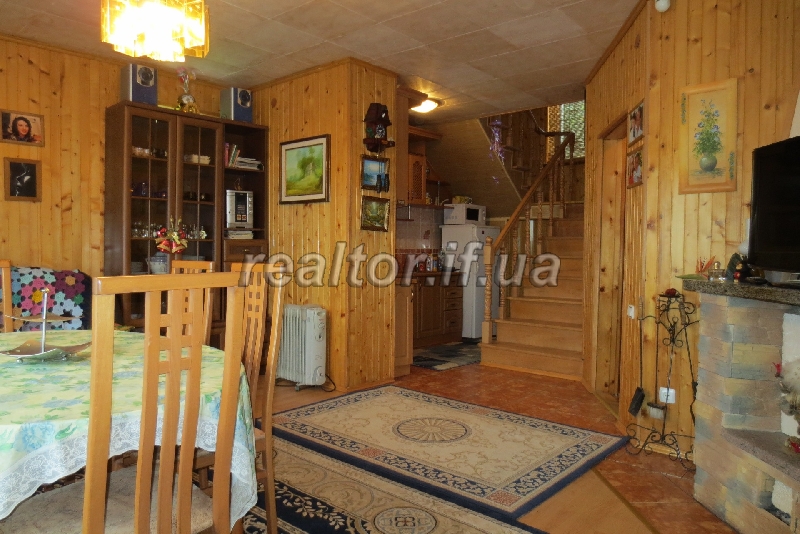 Idealna_dacha_dlya_vidpochynku_ta_rybalstva_z_usima_zruchnostyamy_na_livomu_berezi_burshtynskoho_vodoskhovyshcha_11372_20_1470638093.jpg