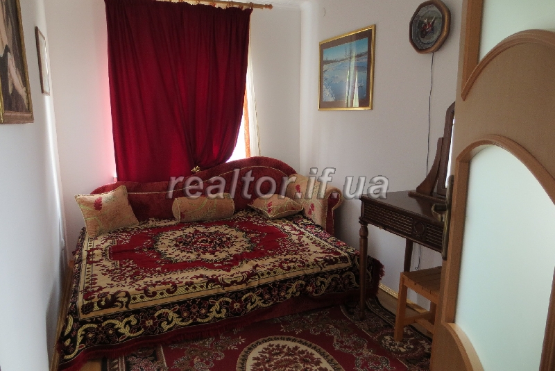 Idealna_dacha_dlya_vidpochynku_ta_rybalstva_z_usima_zruchnostyamy_na_livomu_berezi_burshtynskoho_vodoskhovyshcha_11372_24_1470638094.jpg