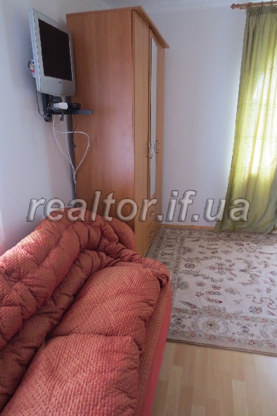 Idealna_dacha_dlya_vidpochynku_ta_rybalstva_z_usima_zruchnostyamy_na_livomu_berezi_burshtynskoho_vodoskhovyshcha_11372_27_1470638094.jpg