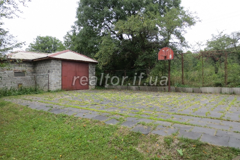 Idealna_dacha_dlya_vidpochynku_ta_rybalstva_z_usima_zruchnostyamy_na_livomu_berezi_burshtynskoho_vodoskhovyshcha_11372_2_1470638092.jpg