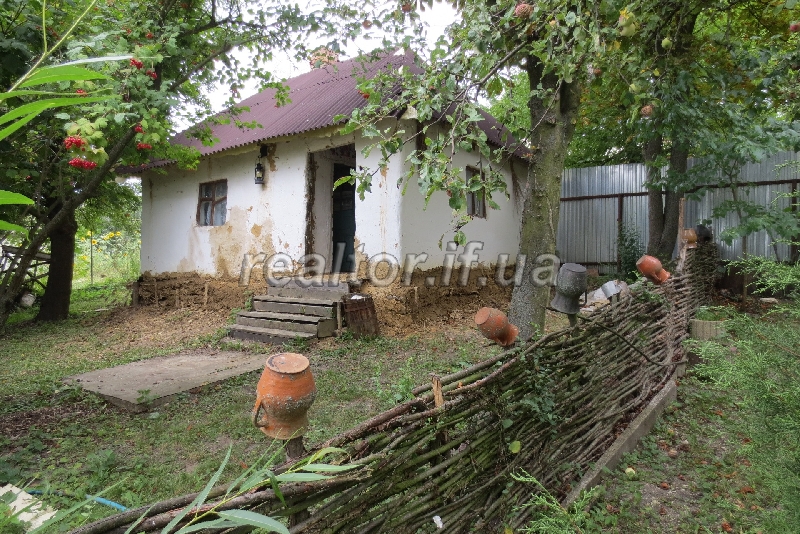 Idealna_dacha_dlya_vidpochynku_ta_rybalstva_z_usima_zruchnostyamy_na_livomu_berezi_burshtynskoho_vodoskhovyshcha_11372_32_1470638094.jpg