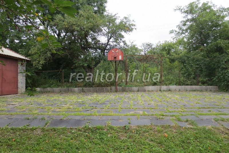 Idealna_dacha_dlya_vidpochynku_ta_rybalstva_z_usima_zruchnostyamy_na_livomu_berezi_burshtynskoho_vodoskhovyshcha_11372_35_1470638094.jpg