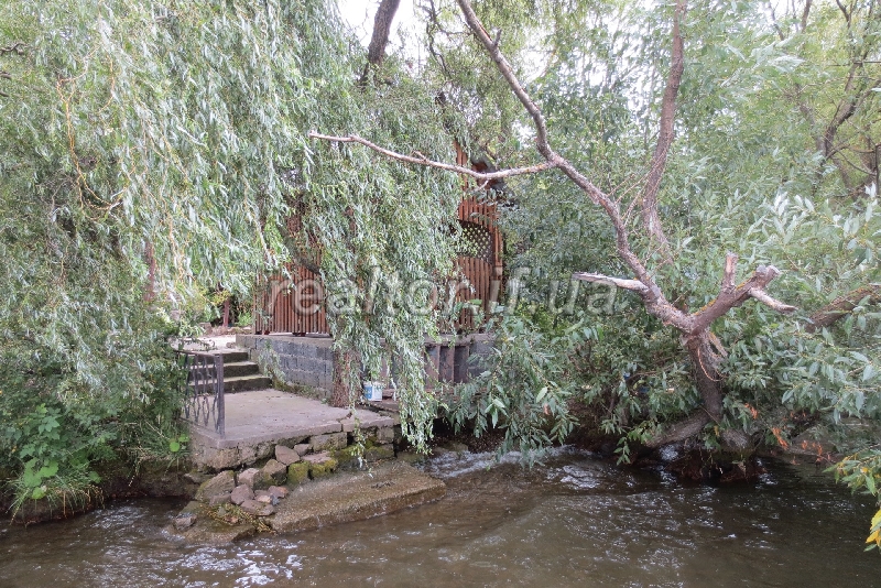 Idealna_dacha_dlya_vidpochynku_ta_rybalstva_z_usima_zruchnostyamy_na_livomu_berezi_burshtynskoho_vodoskhovyshcha_11372_5_1470638092.jpg