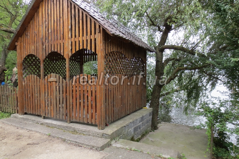 Idealna_dacha_dlya_vidpochynku_ta_rybalstva_z_usima_zruchnostyamy_na_livomu_berezi_burshtynskoho_vodoskhovyshcha_11372_9_1470638093.jpg